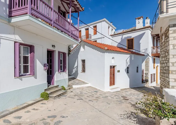 Antonia House Case de vacanță